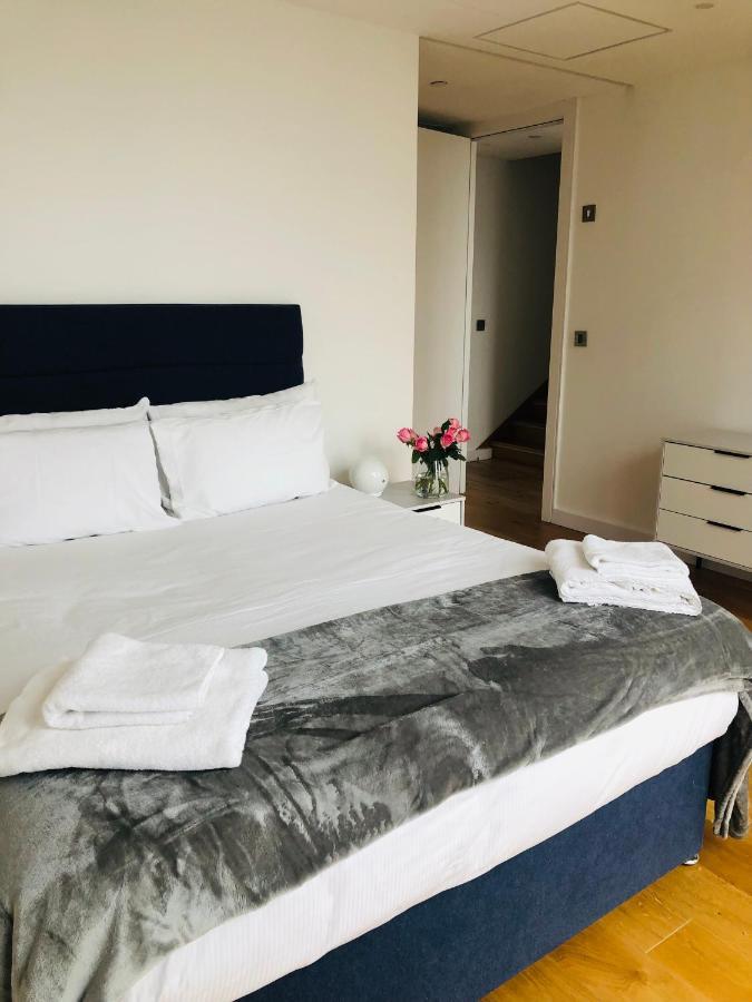 Luxury 2 Bedroom Apartment 20 Min From Central Londra Dış mekan fotoğraf